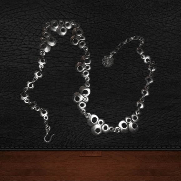 Jewelry - 🔴 Circles Among Circles Vintage Necklace